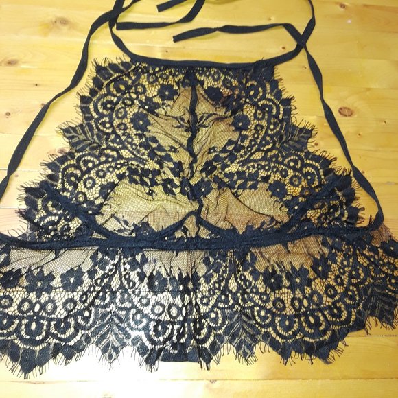 Black Chantilly Lace Halter Crop Top Bralette Set - Picture 9 of 10